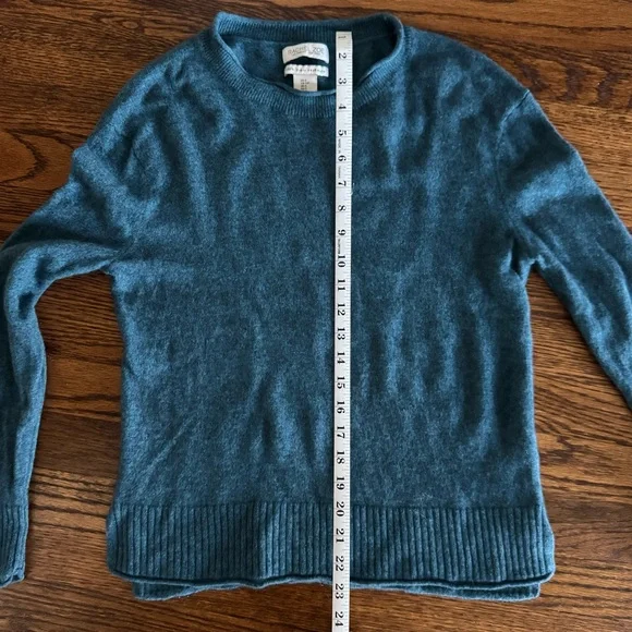 100% cashmere Rachel Zoe Sweater - Picture 6 of 6